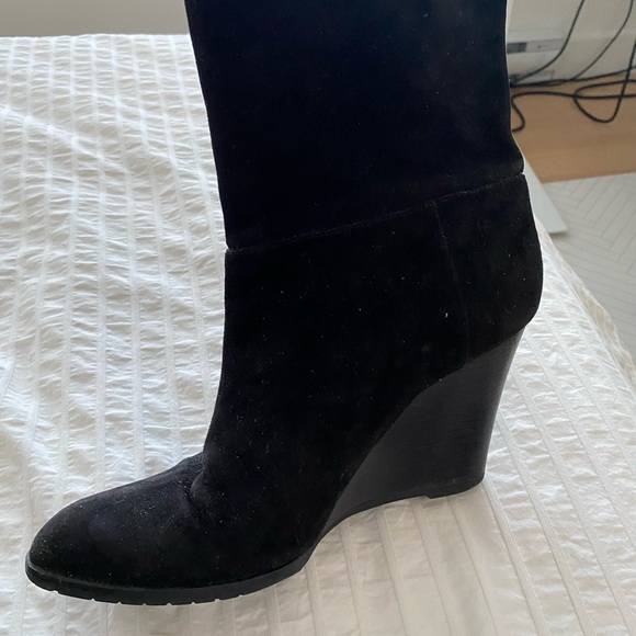 Fabulous LK Bennett suede boot - Picture 4 of 4